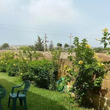 Degli Ibiscus * Lido di Noto